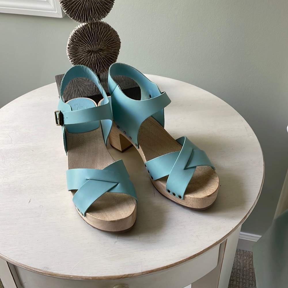 Loft summer clogs
